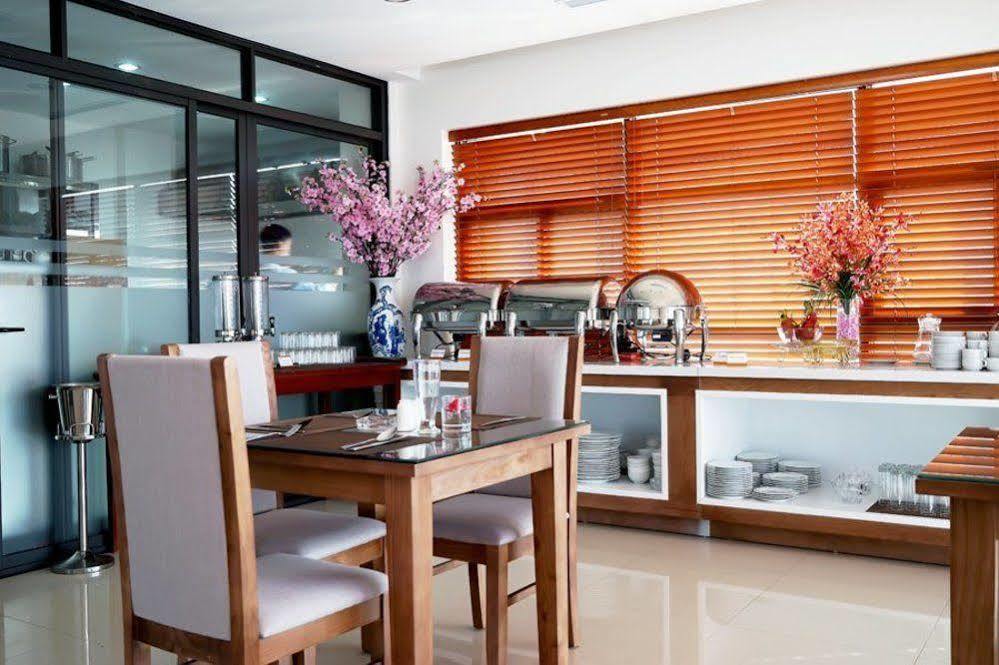 One Hotel Hanoi Exteriör bild